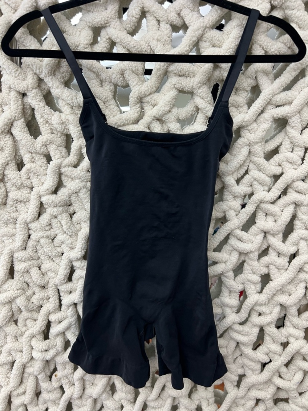 SKIMS OPEN BUST MID THIGHT BODYSUIT NWOT - ONYX